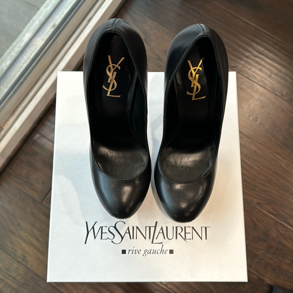 Yves Saint Laurent YSL Tribute 2 105 Pumps in Black. Euro size 37 ~ US size 7.